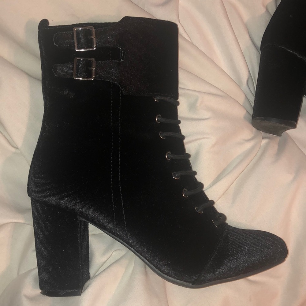 Velvet boots